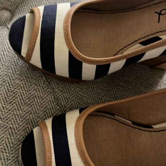 New Splendid Beverly Peep Toe Wedges in Navy & White - Picture 7 of 7